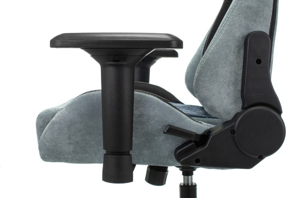 Кресло игровое Zombie VIKING 7 KNIGHT Fabric